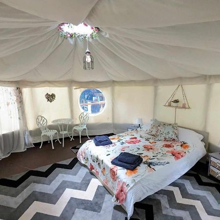 ホテル Luxury Glamping @Moulin Des Forges Moutier-Malcard エクステリア 写真
