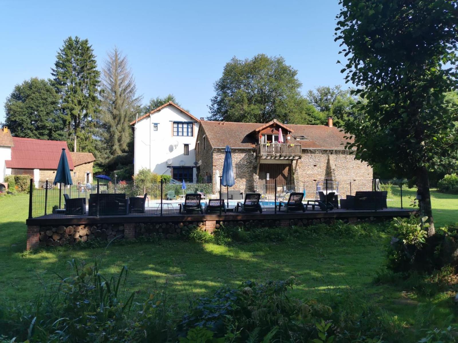 ホテル Luxury Glamping @Moulin Des Forges Moutier-Malcard エクステリア 写真